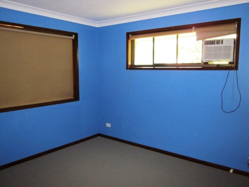 37 Bywater Street, Hillcrest QLD 4118