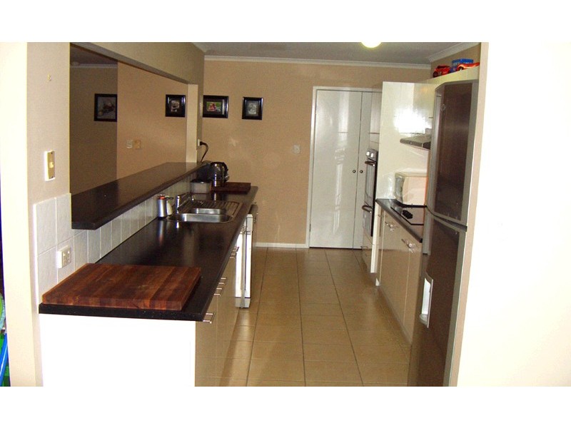 32-34 Grosvenor Court, Munruben QLD 4125