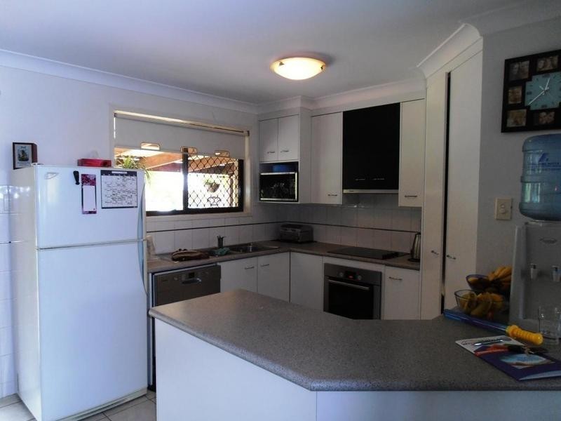 40 Regency Drive, Regents Park QLD 4118