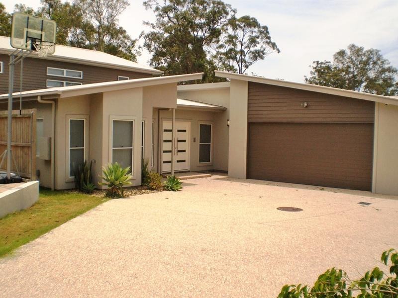 39 Tall Trees Crescent, Wakerley QLD 4154