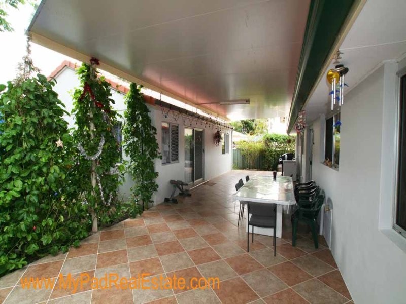 72 Peverell St, Hillcrest QLD 4118