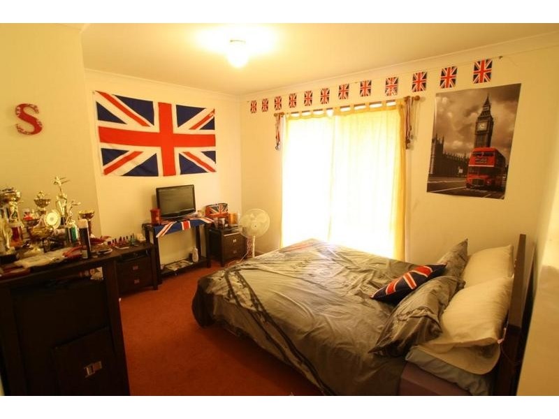 15 Calder Ct, Crestmead QLD 4132