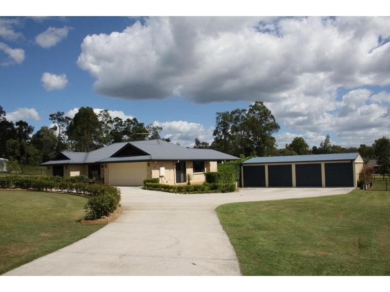 12-14 Spearlily Close, New Beith QLD 4124