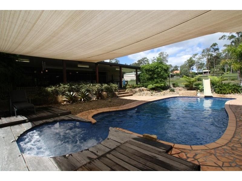 12-14 Spearlily Close, New Beith QLD 4124