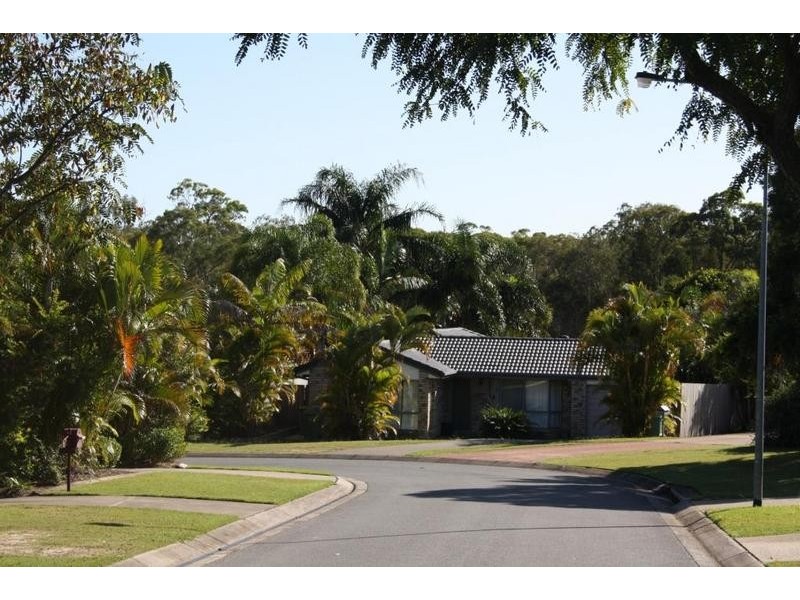 10 Sonorous Cl, Regents Park QLD 4118