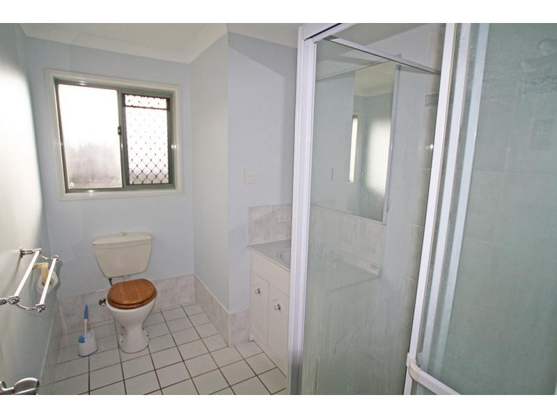 10 Sonorous Cl, Regents Park QLD 4118