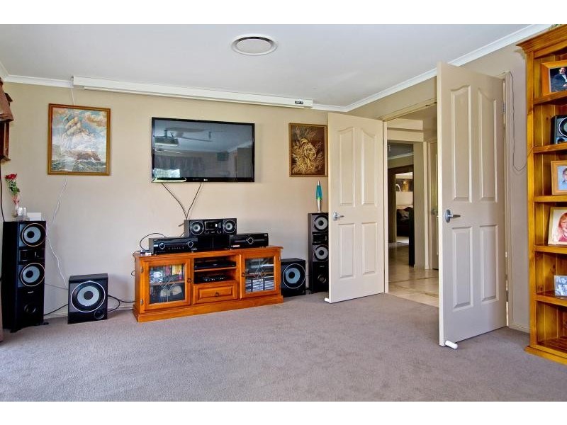 21 Border Crescent, New Beith QLD 4124