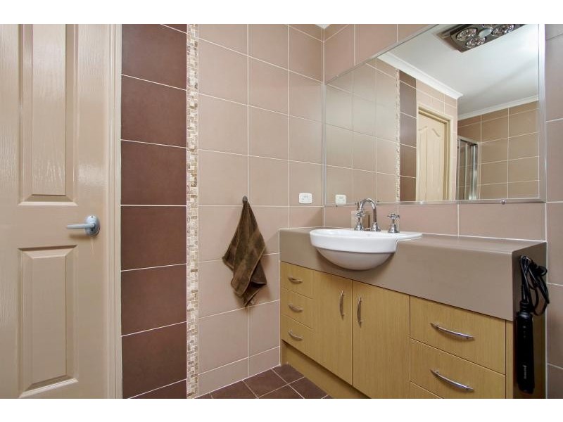 21 Border Crescent, New Beith QLD 4124