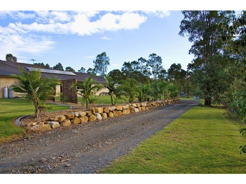 21 Border Crescent, New Beith QLD 4124