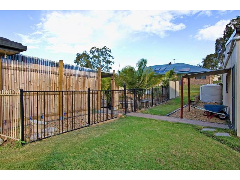 21 Border Crescent, New Beith QLD 4124