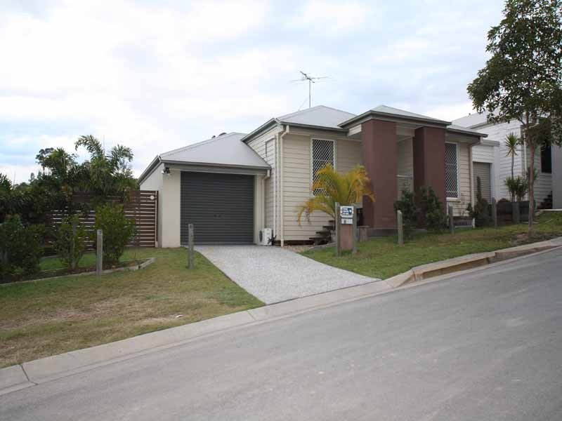 8 Turquoise Crs, Springfield QLD 4300