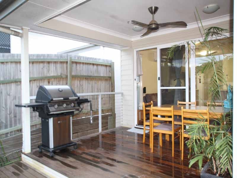 8 Turquoise Crs, Springfield QLD 4300
