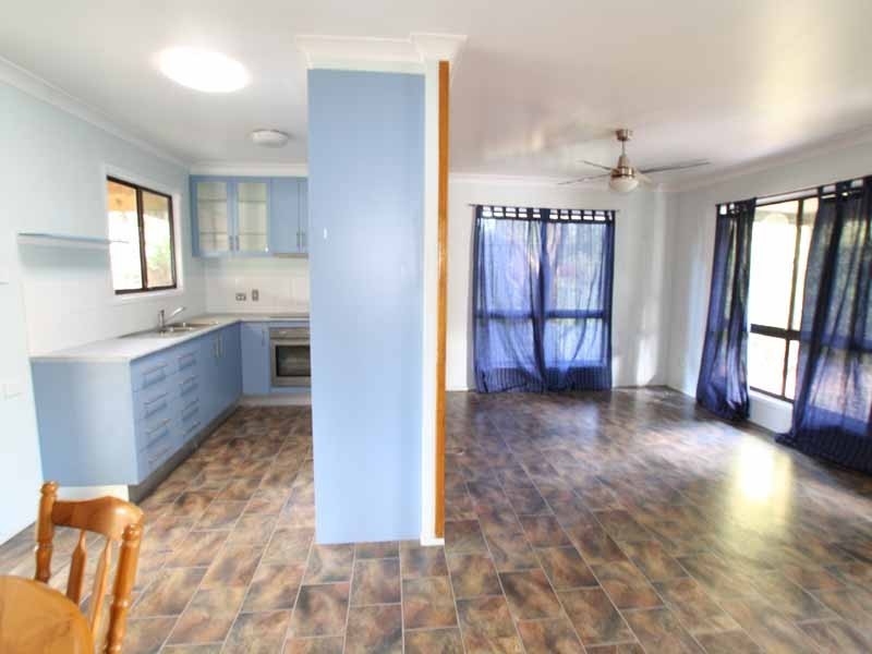 21 Emerald Drive, Regents Park QLD 4118