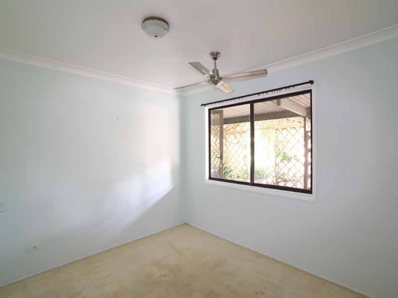 21 Emerald Drive, Regents Park QLD 4118