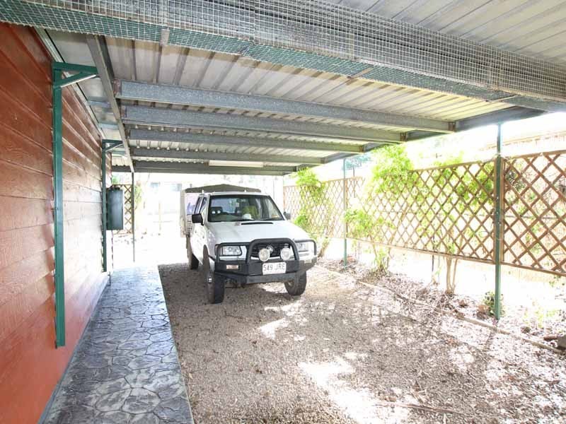 21 Emerald Drive, Regents Park QLD 4118