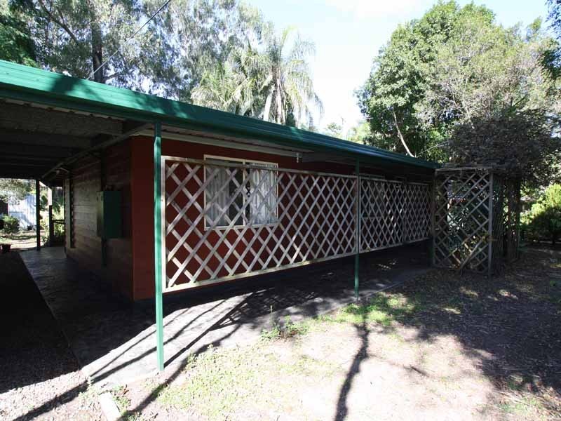 21 Emerald Drive, Regents Park QLD 4118