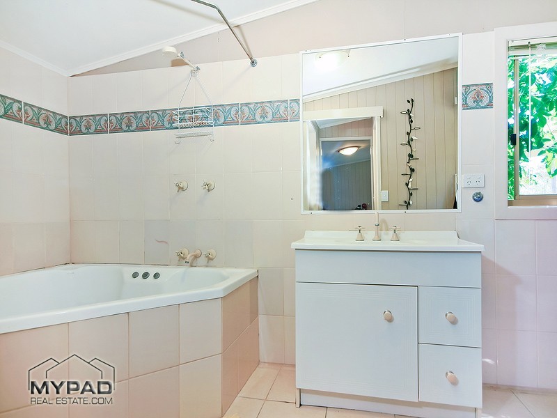 301 Bushman Drive, Jimboomba QLD 4280