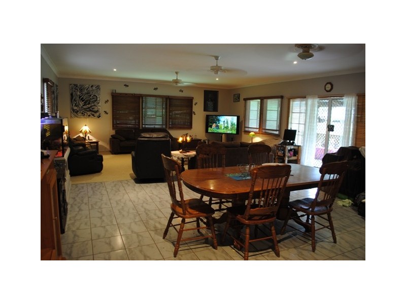 32 Station Rd, Bethania QLD 4205