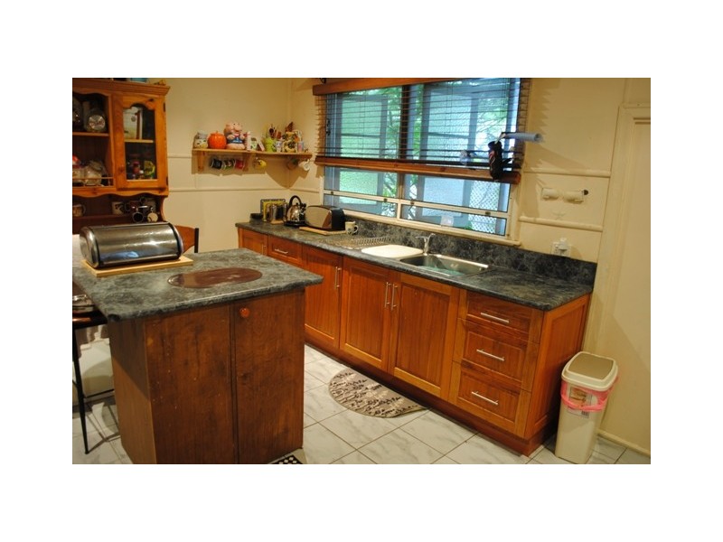 32 Station Rd, Bethania QLD 4205