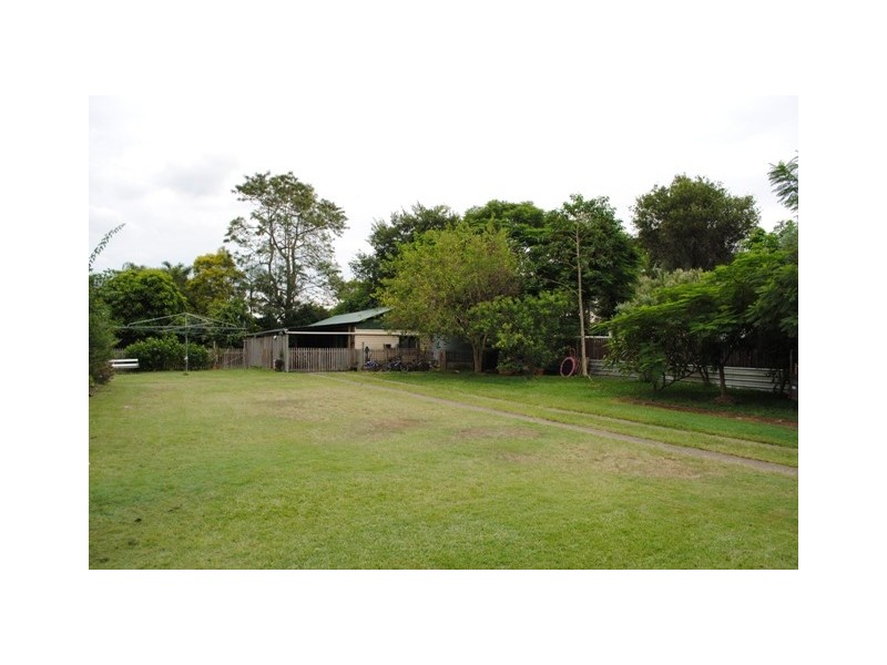 32 Station Rd, Bethania QLD 4205