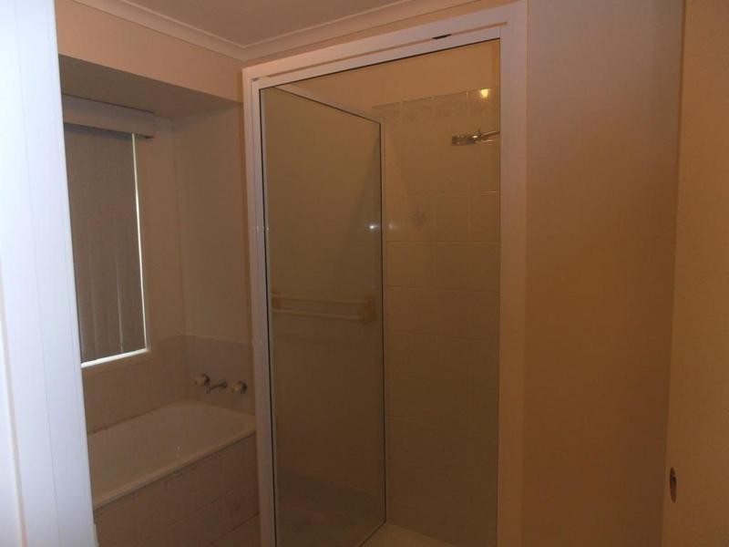 4 Grandview Rd, Jimboomba QLD 4280
