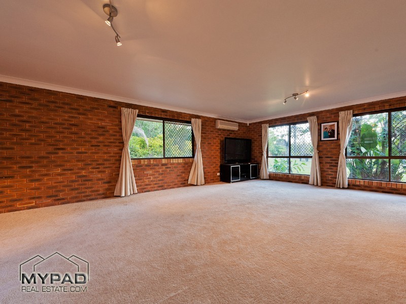 152 Campbell Road, Greenbank QLD 4124