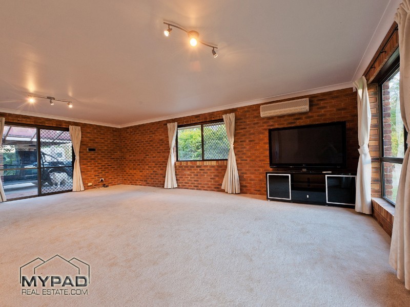 152 Campbell Road, Greenbank QLD 4124