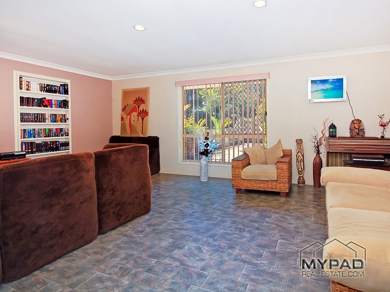 23 Teresa Drive, Munruben QLD 4125