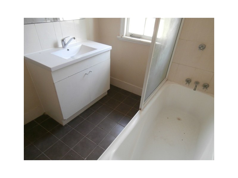 704 Middle Road, Greenbank QLD 4124