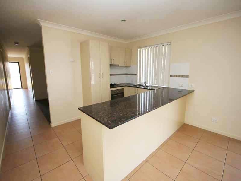 10 Barcombe Drive, Marsden QLD 4132