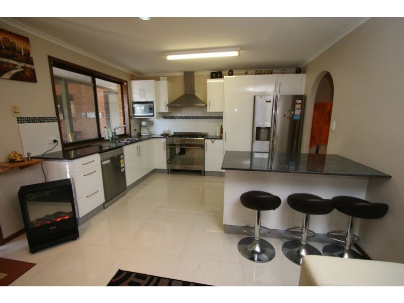 32 Grecian Street, Regents Park QLD 4118