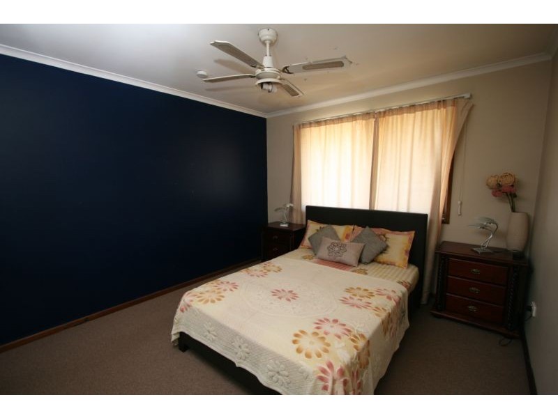 32 Grecian Street, Regents Park QLD 4118