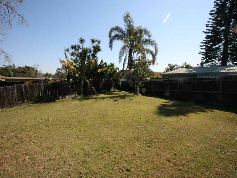 32 Grecian Street, Regents Park QLD 4118