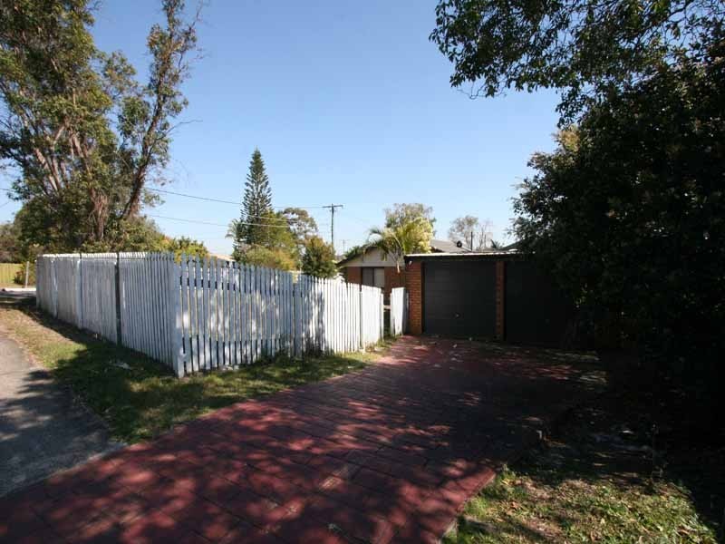 32 Grecian Street, Regents Park QLD 4118