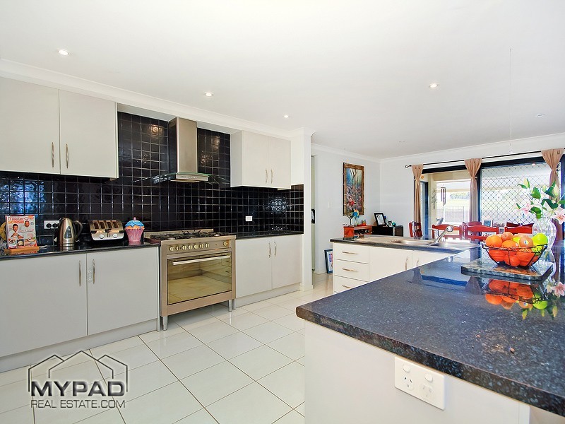19 Gum Nut Ct, New Beith QLD 4124