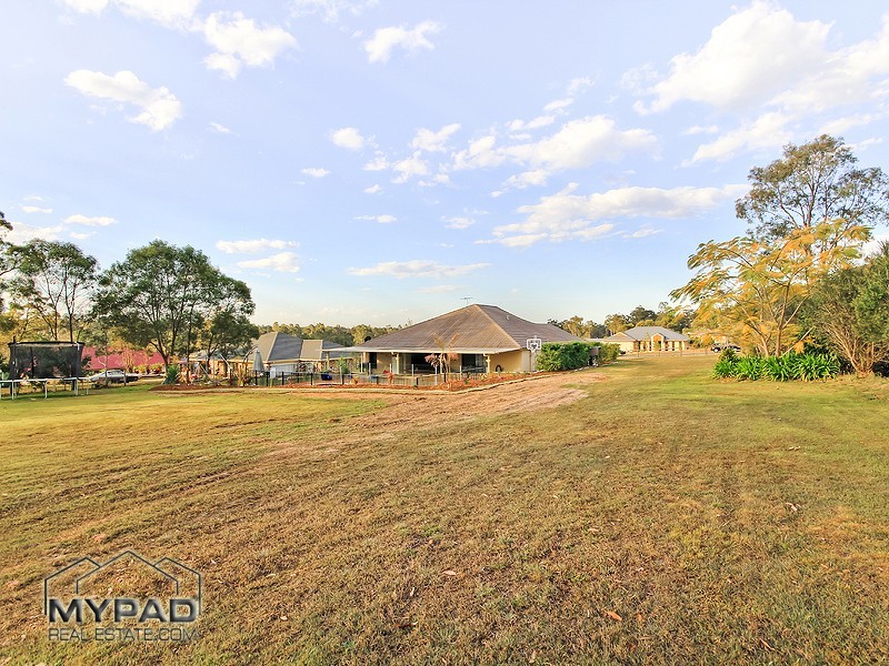 19 Gum Nut Ct, New Beith QLD 4124