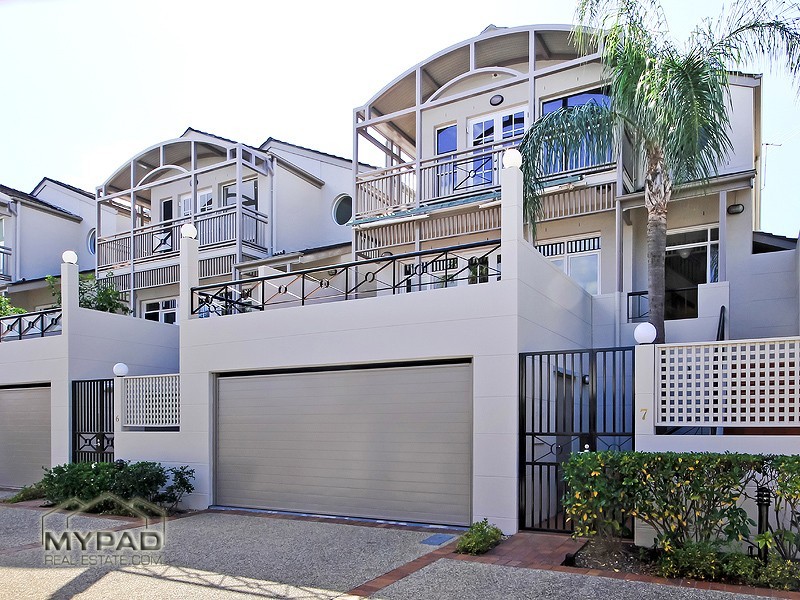7/158 Kingsford Smith Drive, Hamilton QLD 4007