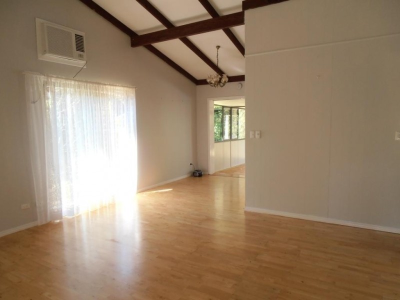 21 Osanna St, Daisy Hill QLD 4127