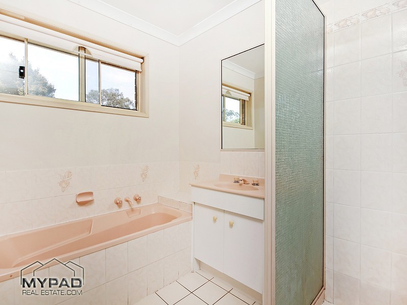 15 Lutton Street, Boronia Heights QLD 4124