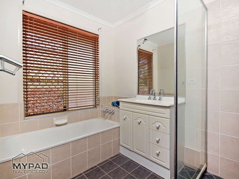 628 Silverwood Drive, Jimboomba QLD 4280
