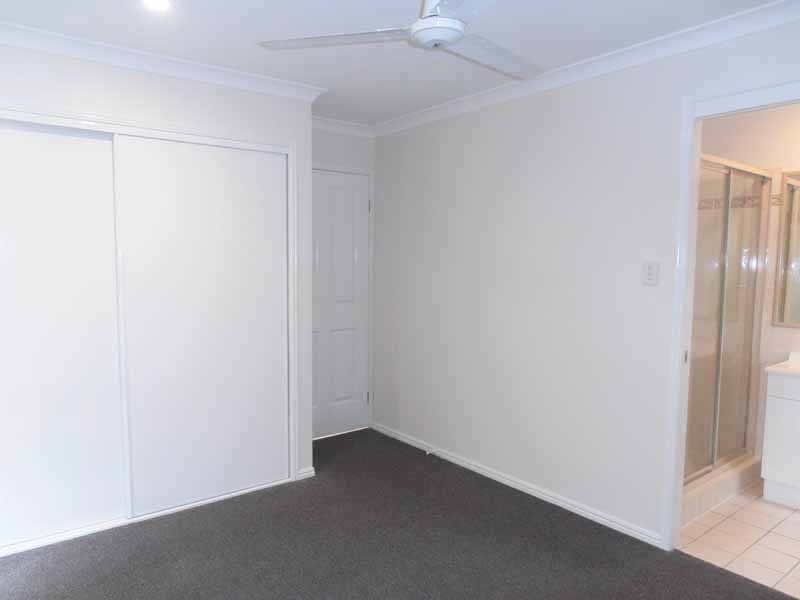 70 Murrumbidgee Street, Hillcrest QLD 4118