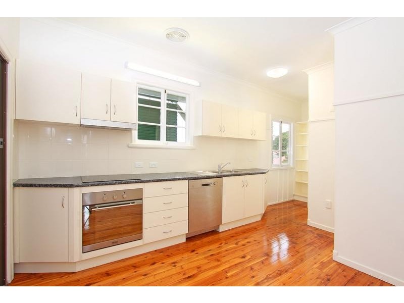 19 Greenmount Avenue, Holland Park QLD 4121