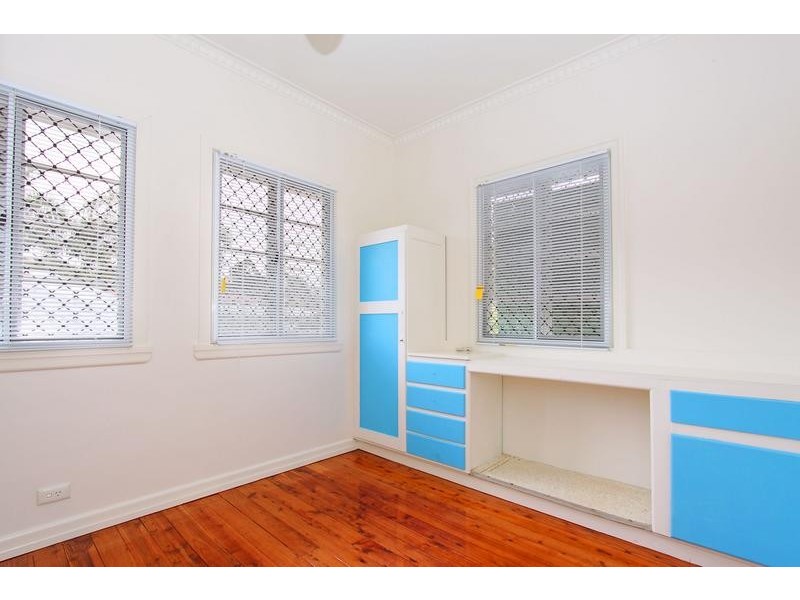 19 Greenmount Avenue, Holland Park QLD 4121