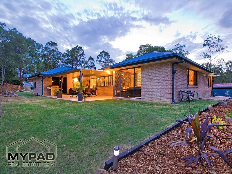 162-164 Silvereye Crescent Spring Mountain, Greenbank QLD 4124
