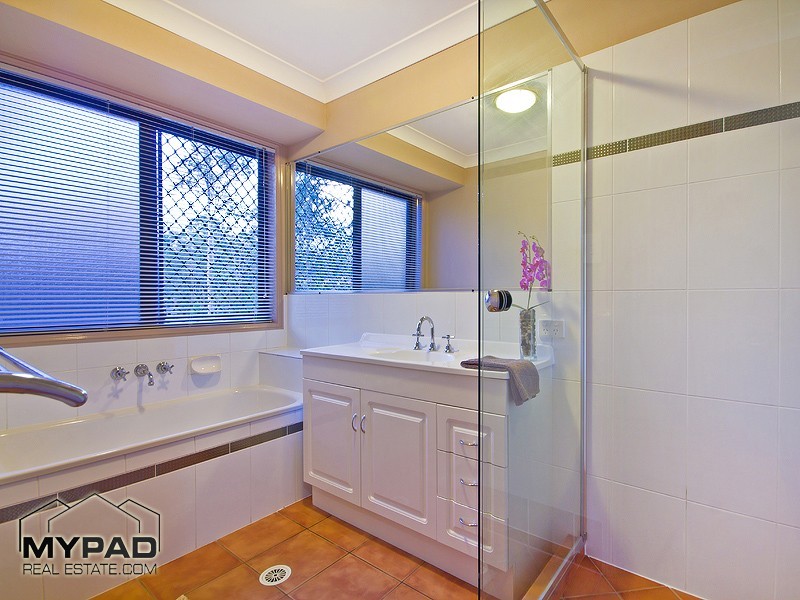 162-164 Silvereye Crescent Spring Mountain, Greenbank QLD 4124