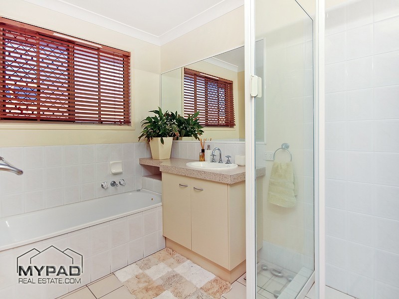 23 Itea Court, Regents Park QLD 4118