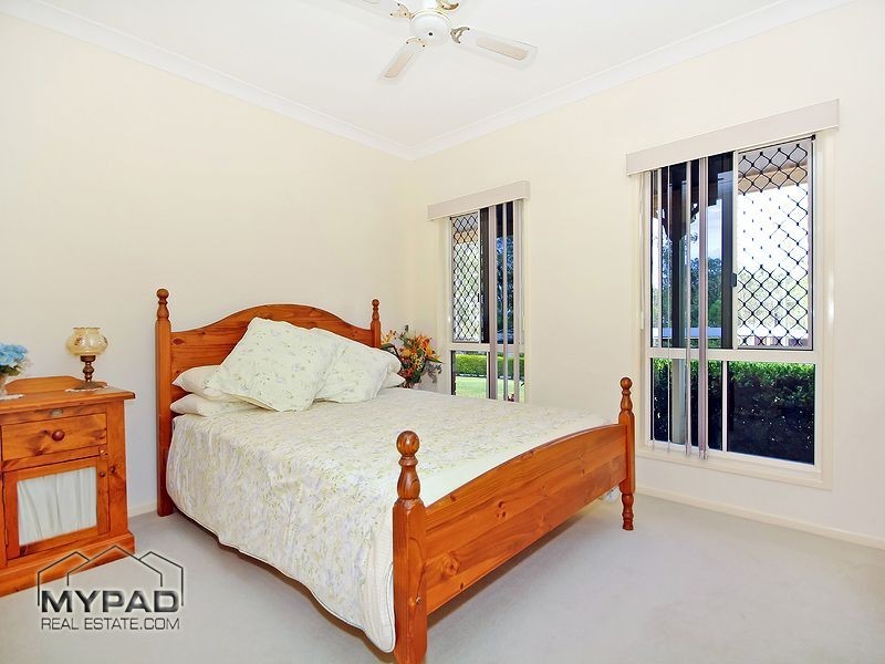 26 WARATAH PLACE, Cedar Vale QLD 4285