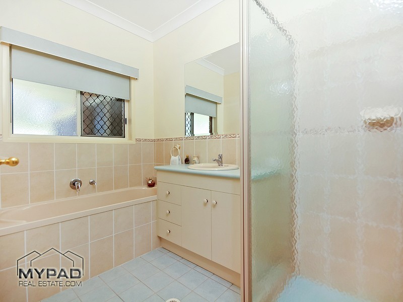 26 WARATAH PLACE, Cedar Vale QLD 4285