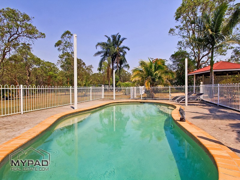 131 Horseshoe Crescent, New Beith QLD 4124