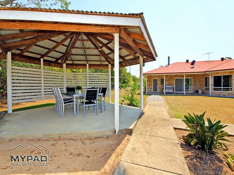 131 Horseshoe Crescent, New Beith QLD 4124